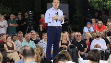 Ο Αλέξης Τσίπρας εκβιάζει την Δημοκρατική Παράταξη, το πρώην κόμμα του και την Ιστορία | Lykavitos.gr