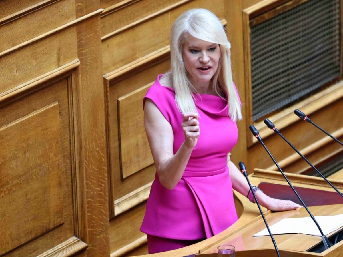EL – Αποχώρησε από το κόμμα του Στέφανου Κασσελάκη η Θεοδώρα Τζάκρη
