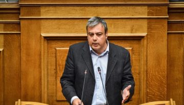 Βερναρδάκης κατά Τσίπρα: Η ΕΛΑΣ παραπέμπει σε συνέδριο προοδευτικών επαγγελματικών ελίτ παρά σε κοινωνική συμμαχία