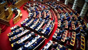 Ο νόμος για την ισότητα των ομόφυλων ζευγαριών στον γάμο, ο Σαμαράς, το δεξιό κοινό και οι εισηγήσεις για κατάργηση της σχετικής νομοθεσίας