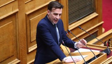 Συνεχίζεται η αφαίμαξη Κασσελάκη: Μετά την Τζάκρη έφυγε από τους Δημοκράτες και ο Χουρδάκης