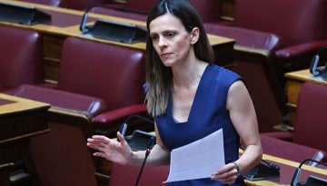 Αχτσιόγλου στο MEGA: Ο δρόμος στη Νέα Αριστερά ήταν αδιέξοδος – «Δεν έχω μιλήσει με τον Τσίπρα από το 2023»