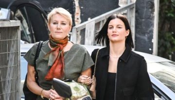 Αλίκη Καραμανλή: Η κόρη του πρώην πρωθυπουργού καταγγέλλει ψευδείς ειδήσεις για την προσωπική της ζωή