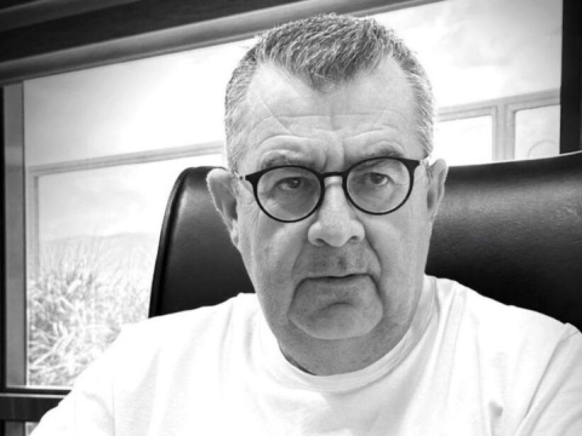 &Gamma;&iota;ά&nu;&nu;&eta;&sigmaf; &Kappa;&omicron;&upsilon;&rho;&tau;ά&kappa;&eta;&sigmaf; &gamma;&iota;&alpha; &alpha;&nu;ά&rho;&tau;&eta;&sigma;&eta; &Sigma;&alpha;&mu;&alpha;&rho;ά: &ldquo;&Pi;&alpha;&rho;έ&lambda;&epsilon;&iota;&psi;&epsilon; &nu;&alpha; &theta;&upsilon;&mu;&eta;&theta;&epsilon;ί ό&tau;&iota; &alpha;&nu;έ&tau;&rho;&epsilon;&psi;&epsilon; &tau;&eta;&nu; &kappa;&upsilon;&beta;έ&rho;&nu;&eta;&sigma;&eta; &tau;&omicron;&upsilon; &Kappa;&omega;&nu;&sigma;&tau;&alpha;&nu;&tau;ί&nu;&omicron;&upsilon; &Mu;&eta;&tau;&sigma;&omicron;&tau;ά&kappa;&eta;, &alpha;&sigmaf; &mu;&eta;&nu; &xi;&epsilon;&chi;&nu;ά &alpha;&pi;ό &pi;&omicron;ύ &xi;&epsilon;&kappa;ί&nu;&eta;&sigma;&epsilon; &tau;&eta;&nu; &kappa;&alpha;&rho;&iota;έ&rho;&alpha; &tau;&omicron;&upsilon;&rdquo;