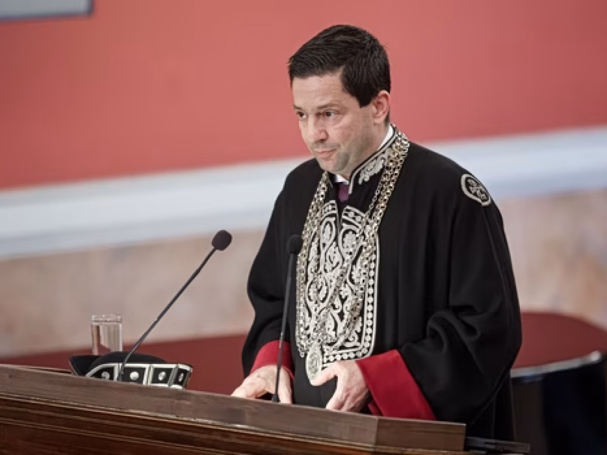 Σιάσος: Ένθερμος υποστηρικτής του δημόσιου πανεπιστημίου ο νέος πρόεδρος της Συνόδου των Πρυτάνεων, ενώ η αναθεώρηση του άρθρου 16 διχάζει | in.gr