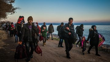 Εμπόδια στη νομική εκπροσώπηση των αιτούντων άσυλο – Τι προβλέπει η νέα ΚΥΑ | in.gr