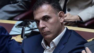 Παραιτείται από βουλευτής ο Γιώργος Καραμέρος – «Από την αρχή υποστήριξα τον Αλέξη Τσίπρα» | in.gr