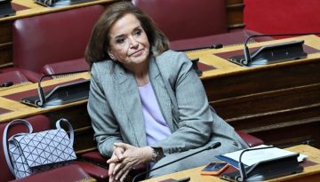 Νέες βολές Μπακογιάννη κατά Σαμαρά: Στόχος του να κάνει ζημιά στη ΝΔ, θα δούμε ποιος θα δικαιωθεί