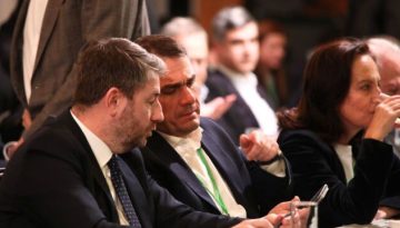 Γκρίνια χωρίς τέλος στο ΠΑΣΟΚ: Η ενόχληση Ανδρουλάκη για Τσουκαλά που δεν πιέζει πολύ το κόμμα Τσίπρα και η αδυναμία ανασυγκρότησης των τοπικών οργανώσεων για τις εκλογές