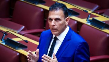 Ο Γιώργος Καραμέρος παραιτήθηκε από βουλευτής του ΣΥΡΙΖΑ και από κάθε κομματική ιδιότητα – Στήριξη στην ΕΛΑΣ του Αλέξη Τσίπρα