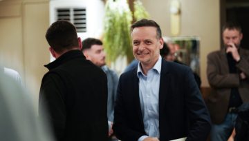 Δούκας: Οικονομική ενίσχυση στα νοικοκυριά της πολυκατοικίας που κατέρρευσε – Επαφές με την Airbnb για τη στέγαση – The Press Project – Ειδήσεις, Αναλύσεις, Ραδιόφωνο, Τηλεόραση