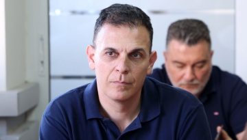Παραιτήθηκε από βουλευτής του ΣΥΡΙΖΑ ο Γιώργος Καραμέρος | ΤΟ ΒΗΜΑ