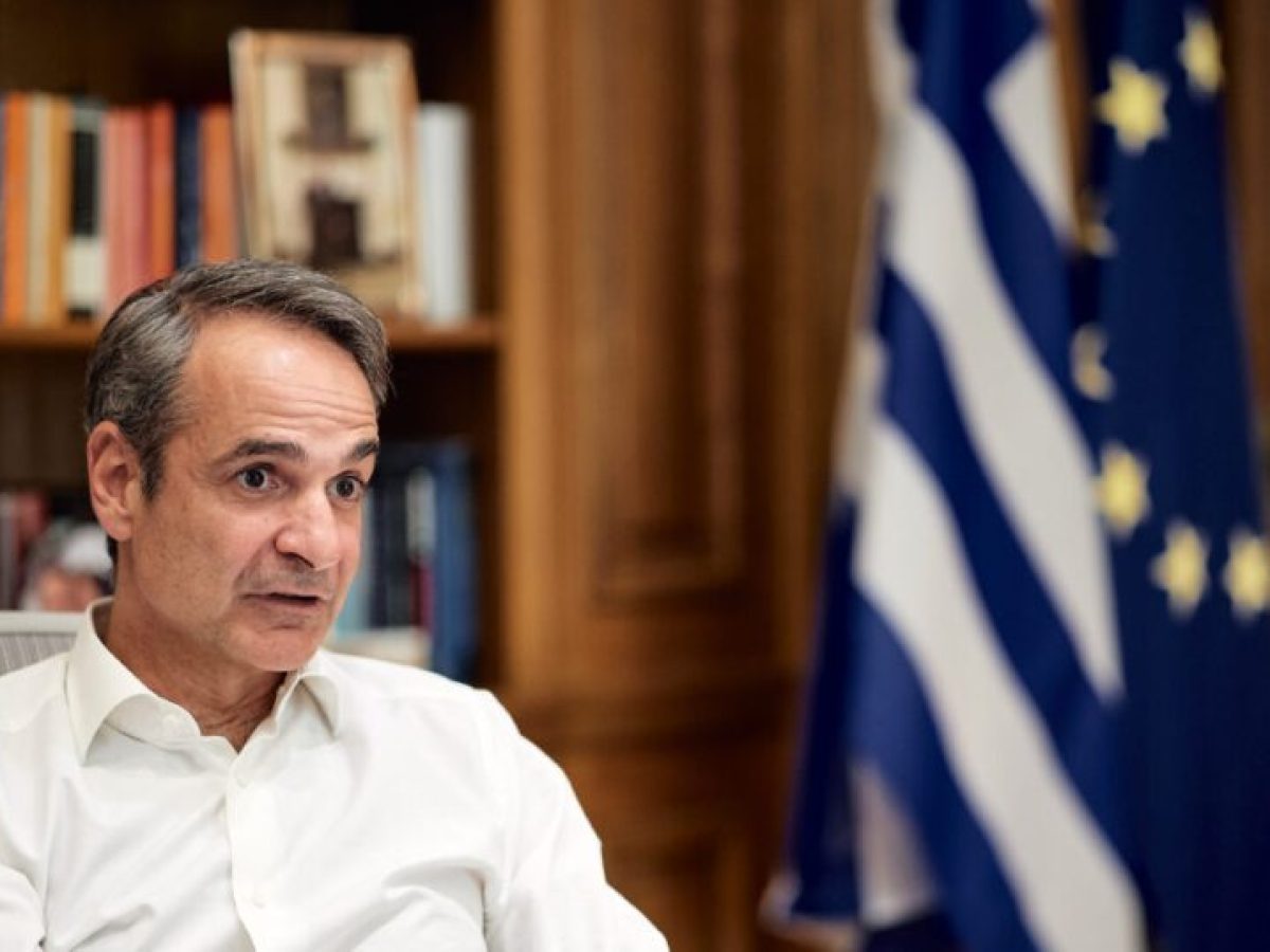 Κυριάκος Μητσοτάκης: Έφτασε στη Θεσσαλονίκη το πρώτο από τα 25 νέα υβριδικά τρένα