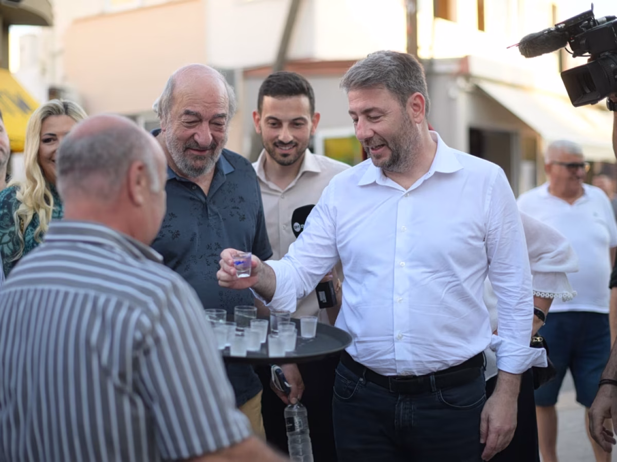 ΠΑΣΟΚ: Αντεπίθεση με το πρόγραμμα και τα εθνικά – ΤΑ ΝΕΑ