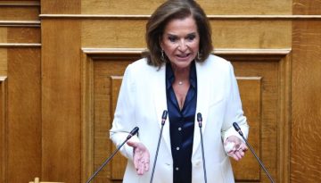 “Πυρά” Μπακογιάννη κατά Σαμαρά στα Παραπολιτικά 90,1: Στόχος του είναι να κάνει ζημιά στη ΝΔ – Το να συγκρούεται κανείς με την πραγματικότητα δεν είναι καλό (Ηχητικό)