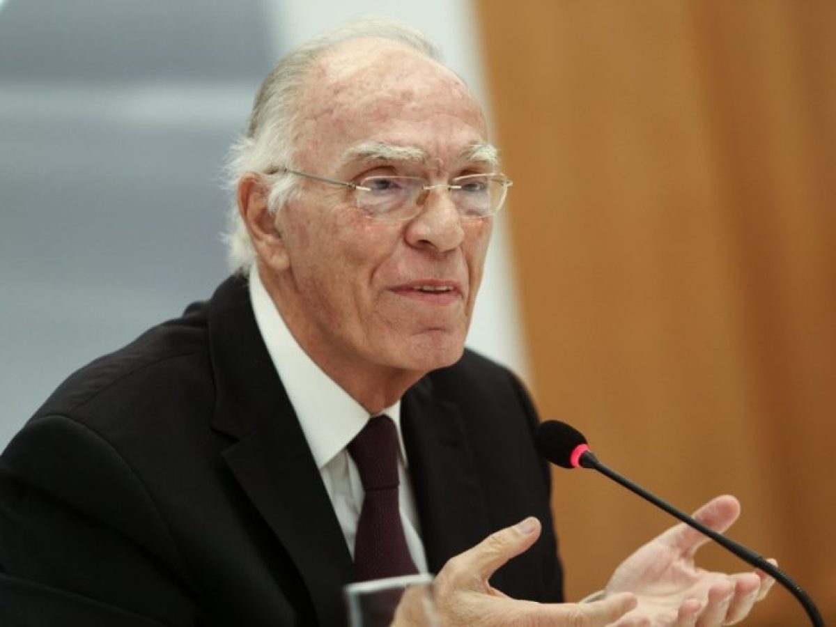 &Eta; &pi;&omicron;&lambda;&iota;&tau;&epsilon;&iota;&alpha;&kappa;ή &kappa;&alpha;&iota; &pi;&omicron;&lambda;&iota;&tau;&iota;&kappa;ή &eta;&gamma;&epsilon;&sigma;ί&alpha; &alpha;&pi;&omicron;&chi;&alpha;&iota;&rho;&epsilon;&tau;ά &tau;&omicron;&nu; &Beta;&alpha;&sigma;ί&lambda;&eta; &Lambda;&epsilon;&beta;έ&nu;&tau;&eta;