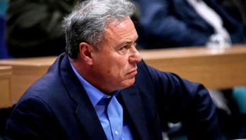 ΠΑΣΟΚ: Τα “φάλτσα” του Σγουρού, η αντίδραση της Χαριλάου Τρικούπη και η νέα επιχείρηση διεύρυνσης