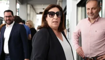 Τόνια Αντωνίου: Η πρώην βουλευτής που κάνει… limit up λόγω της μεγάλης “πλάτης” που βάζει για το ΠΑΣΟΚ