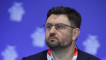 Ζαχαριάδης κατά Μωραΐτη: Κάνει το αυτόκλητο πορτιέρη στο νέο εγχείρημα