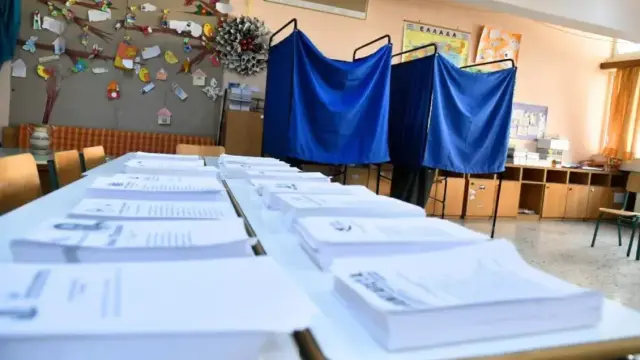 Δημοσκόπηση Metron Analysis: Πάνω από το 30% η ΝΔ, ανεβαίνει η ΕΛΑΣ του Τσίπρα και “κλειδώνει” τη 2η θέση, “κολλημένο” στα χαμηλά το ΠΑΣΟΚ