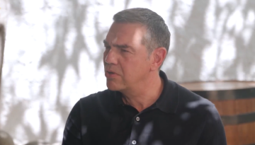 &Tau;&sigma;ί&pi;&rho;&alpha;&sigmaf;: &laquo;&Sigma;ή&mu;&epsilon;&rho;&alpha; ό&chi;&iota; &mu;ό&nu;&omicron; &xi;έ&rho;&omega; &tau;&iota; &theta;έ&lambda;&omega;, &alpha;&lambda;&lambda;ά &kappa;&alpha;&iota; &pi;ώ&sigmaf; &nu;&alpha; &tau;&omicron; &kappa;ά&nu;&omega;&raquo; &ndash; &laquo;&Mu;&pi;&omicron;&rho;&epsilon;ί &nu;&alpha; &sigma;&upsilon;&nu;&epsilon;&chi;ί&sigma;&epsilon;&iota; &nu;&alpha; &delta;ί&nu;&epsilon;&iota; &sigma;&upsilon;&nu;&epsilon;&nu;&tau;&epsilon;ύ&xi;&epsilon;&iota;&sigmaf; &sigma;&epsilon; &pi;&rho;&omicron;&sigma;&tau;&alpha;&tau;&epsilon;&upsilon;&mu;έ&nu;&alpha; &pi;&epsilon;&rho;&iota;&beta;ά&lambda;&lambda;&omicron;&nu;&tau;&alpha;&raquo;, &lambda;έ&epsilon;&iota; &omicron; &Pi;. &Mu;&alpha;&rho;&iota;&nu;ά&kappa;&eta;&sigmaf; &ndash; The Press Project &ndash; &Epsilon;&iota;&delta;ή&sigma;&epsilon;&iota;&sigmaf;, &Alpha;&nu;&alpha;&lambda;ύ&sigma;&epsilon;&iota;&sigmaf;, &Rho;&alpha;&delta;&iota;ό&phi;&omega;&nu;&omicron;, &Tau;&eta;&lambda;&epsilon;ό&rho;&alpha;&sigma;&eta;