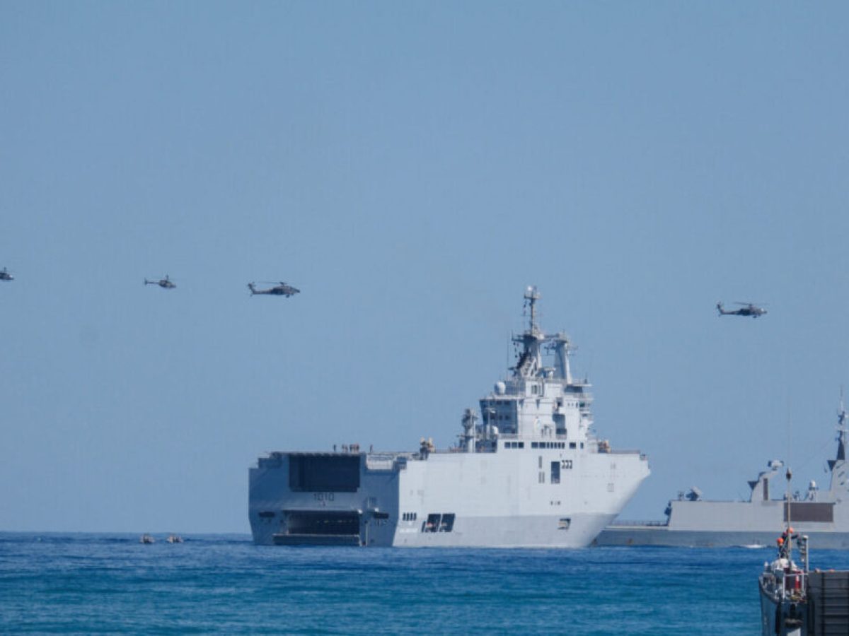 &Tau;&omicron;&upsilon;&rho;&kappa;&iota;&kappa;έ&sigmaf; &upsilon;&pi;&epsilon;&rho;&pi;&tau;ή&sigma;&epsilon;&iota;&sigmaf; &sigma;&epsilon; &Rho;&omega; &kappa;&alpha;&iota; &Zeta;&omicron;&upsilon;&rho;ά&phi;&alpha;, &epsilon;&nu; &mu;έ&sigma;&omega; &tau;&eta;&sigmaf; &mu;&epsilon;&gamma;ά&lambda;&eta;&sigmaf; ά&sigma;&kappa;&eta;&sigma;&eta;&sigmaf; &laquo;MEDUSA 15&raquo;