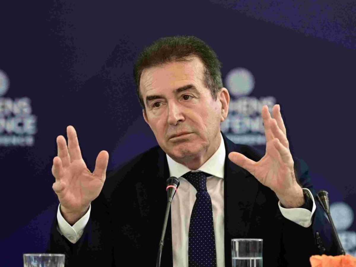 EL &ndash; &Mu;. &Chi;&rho;&upsilon;&sigma;&omicron;&chi;&omicron;ΐ&delta;&eta;&sigmaf;: &Sigma;&epsilon; &pi;&epsilon;&rho;ί&pi;&omicron;&upsilon; &delta;ύ&omicron; &mu;ή&nu;&epsilon;&sigmaf; &omicron; &alpha;&pi;&omicron;&lambda;&omicron;&gamma;&iota;&sigma;&mu;ό&sigmaf; &gamma;&iota;&alpha; &tau;&eta; &delta;&rho;ά&sigma;&eta; &tau;&omicron;&upsilon; &laquo;&Kappa;ό&mu;&beta;&omicron;&upsilon;&raquo;