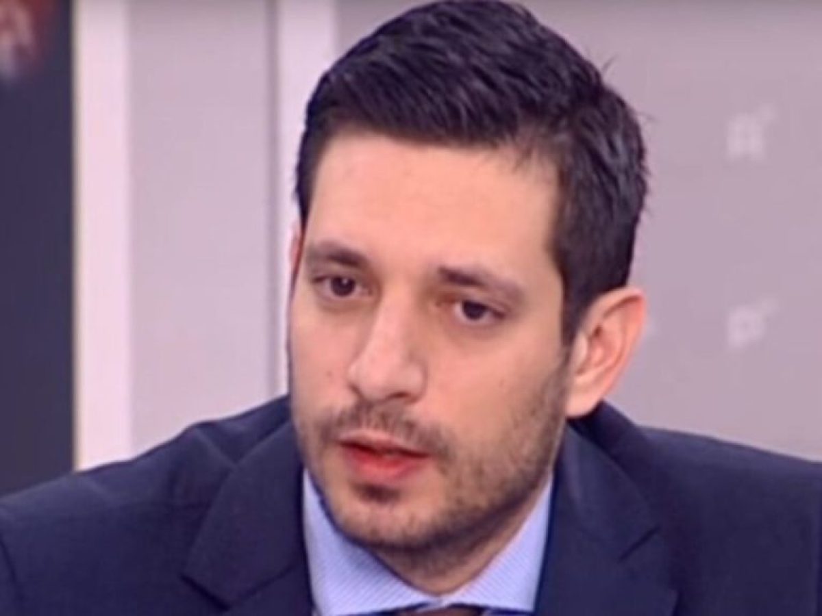 &Sigma;&tau;&omicron; &Sigma;&omicron;&upsilon;&phi;&lambda;ί &omicron; &Kappa;&omega;&nu;&sigma;&tau;&alpha;&nu;&tau;ί&nu;&omicron;&sigmaf; &Kappa;&upsilon;&rho;&alpha;&nu;&alpha;&kappa;&eta;&sigmaf;