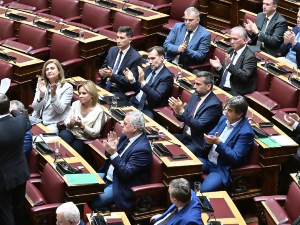 &Pi;&Alpha;&Sigma;&Omicron;&Kappa; &ndash; &Zeta;&omega;ή: &laquo;&Omicron;&upsilon;&kappa; &alpha;&nu;&delta;&rho;ό&sigmaf; &sigma;&omicron;&phi;&omicron;ύ&raquo; &eta;&hellip; &sigma;ύ&mu;&pi;&lambda;&epsilon;&upsilon;&sigma;&eta;