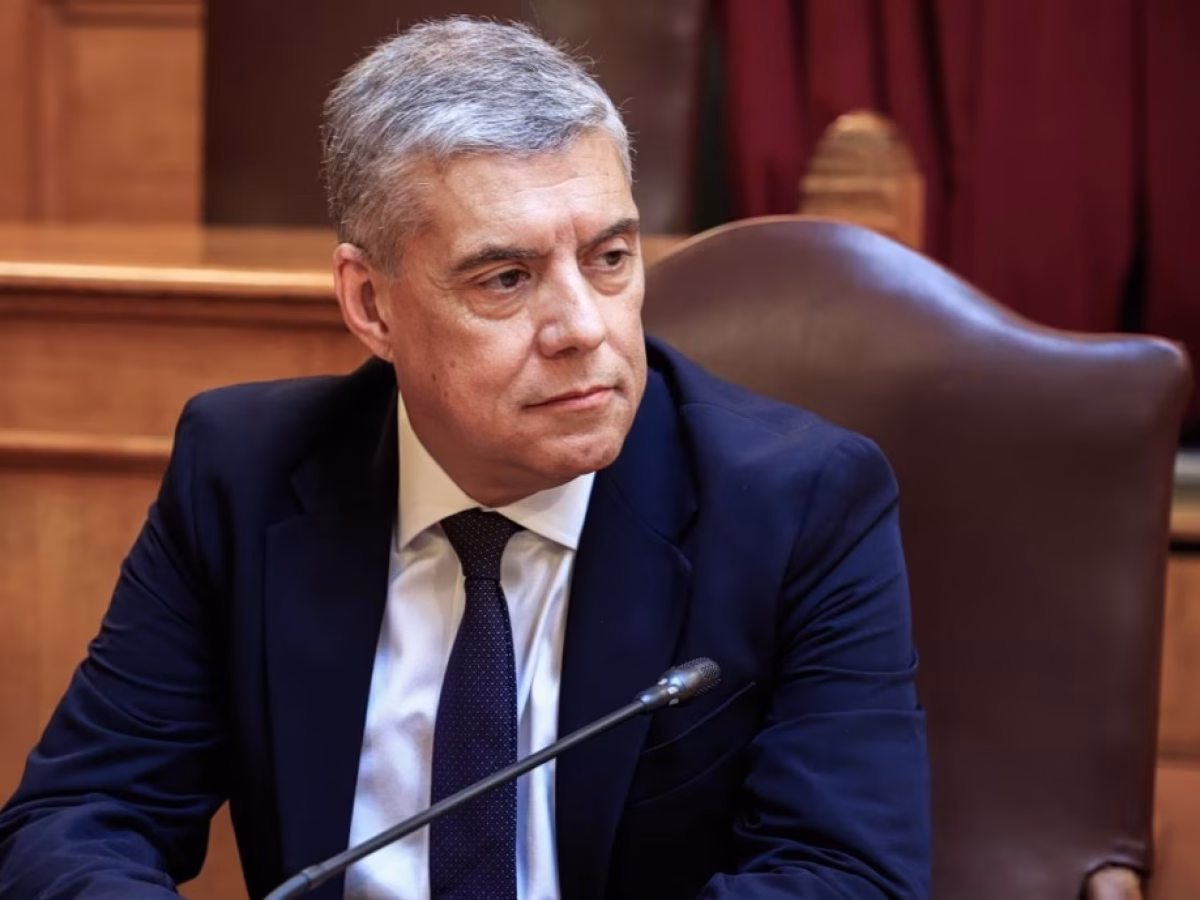 &Alpha;&gamma;&omicron;&rho;&alpha;&sigma;&tau;ό&sigmaf; &gamma;&iota;&alpha; &pi;&alpha;&rho;&alpha;&pi;&omicron;&mu;&pi;ή &sigma;&tau;&omicron; &Epsilon;&iota;&delta;&iota;&kappa;ό &Delta;&iota;&kappa;&alpha;&sigma;&tau;ή&rho;&iota;&omicron;: &laquo;&Epsilon;ί&nu;&alpha;&iota; &pi;&omicron;&lambda;&iota;&tau;&iota;&kappa;ό &tau;&omicron; &pi;&alpha;&iota;&chi;&nu;ί&delta;&iota;&raquo; | &Tau;&Omicron; &Beta;&Eta;&Mu;&Alpha;