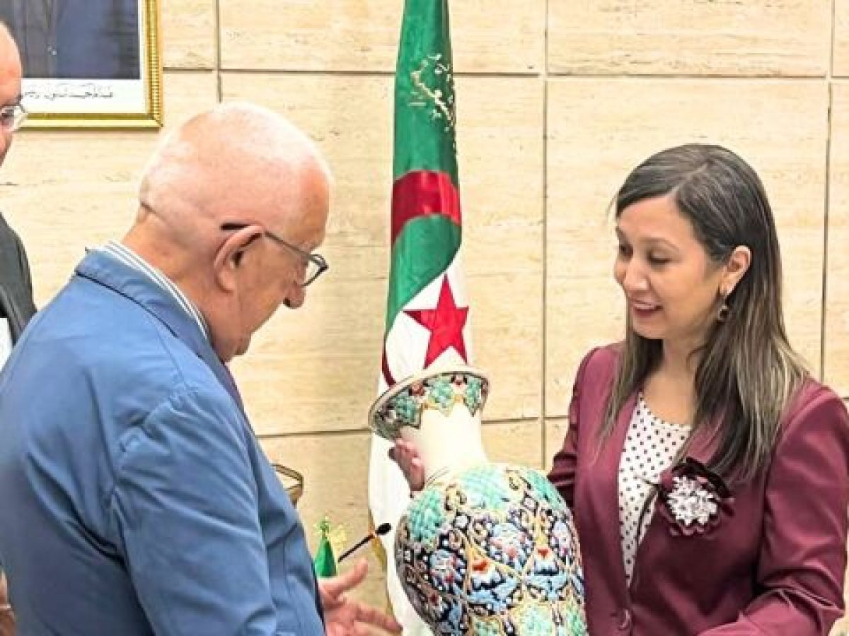 &Nu;&iota;&kappa;ή&tau;&alpha;&sigmaf; &Kappa;&alpha;&kappa;&lambda;&alpha;&mu;ά&nu;&eta;&sigmaf;: &Tau;&omicron; &iota;&delta;&iota;&alpha;ί&tau;&epsilon;&rho;&omicron; &delta;ώ&rho;&omicron; &pi;&omicron;&upsilon; έ&lambda;&alpha;&beta;&epsilon; &alpha;&pi;ό &tau;&eta;&nu; &pi;&rho;ό&epsilon;&delta;&rho;&omicron; &tau;&eta;&sigmaf; &Epsilon;&theta;&nu;&iota;&kappa;ή&sigmaf; &Lambda;&alpha;ϊ&kappa;ή&sigmaf; &Sigma;&upsilon;&nu;έ&lambda;&epsilon;&upsilon;&sigma;&eta;&sigmaf; &tau;&eta;&sigmaf; &Alpha;&lambda;&gamma;&epsilon;&rho;ί&alpha;&sigmaf;&nbsp;(&Epsilon;&iota;&kappa;ό&nu;&epsilon;&sigmaf;)