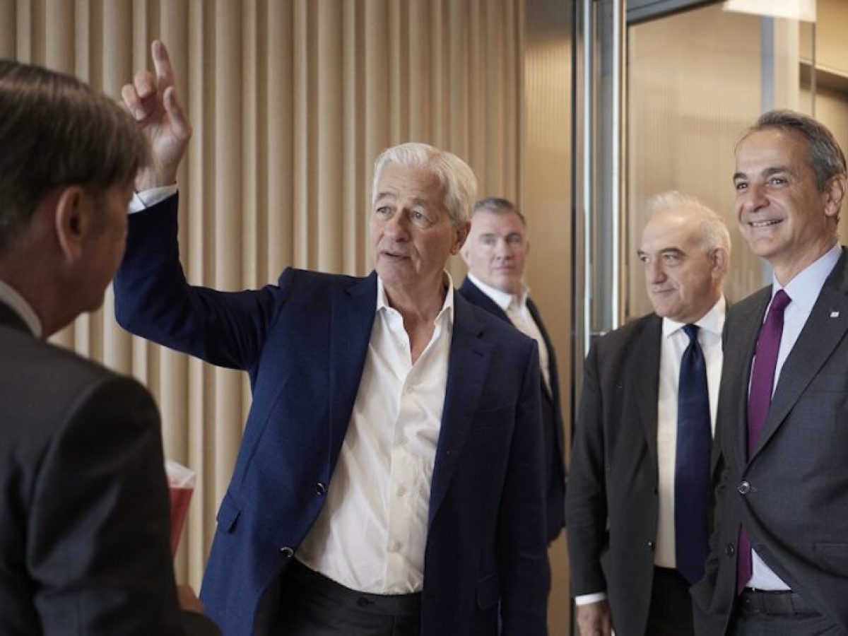 &Sigma;&upsilon;&nu;ά&nu;&tau;&eta;&sigma;&eta; &Mu;&eta;&tau;&sigma;&omicron;&tau;ά&kappa;&eta; &mu;&epsilon; &tau;&omicron;&nu; CEO &tau;&eta;&sigmaf; JP Morgan Chase &sigma;&tau;&eta; &Nu;έ&alpha; &Upsilon;ό&rho;&kappa;&eta;