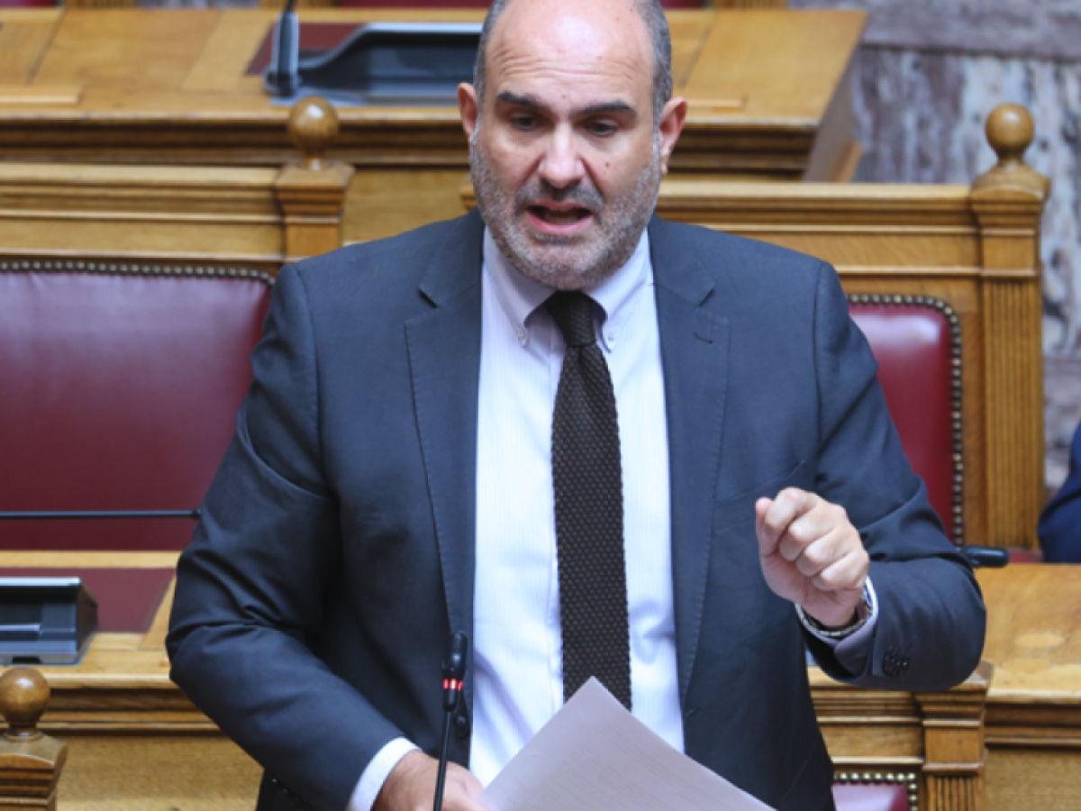 &Nu;&Delta;: &laquo;&Gamma;&alpha;&lambda;ά&zeta;&iota;&alpha; &kappa;ό&nu;&tau;&rho;&alpha;&raquo; &Beta;&lambda;ά&chi;&omicron;&upsilon;-&Mu;&alpha;&rho;&kappa;ό&pi;&omicron;&upsilon;&lambda;&omicron;&upsilon; &gamma;&iota;&alpha; &tau;&omicron;&upsilon;&sigmaf; &delta;&alpha;&nu;&epsilon;&iota;&omicron;&lambda;ή&pi;&tau;&epsilon;&sigmaf;