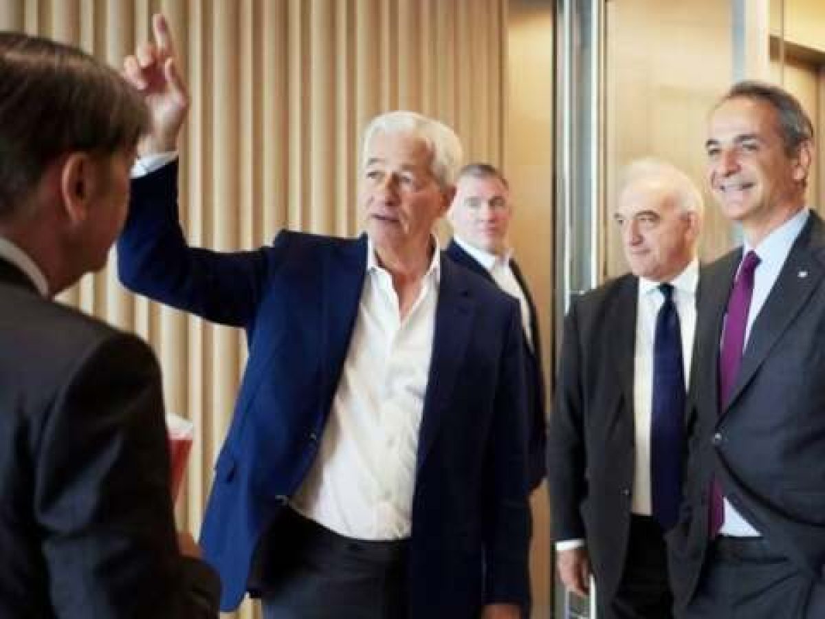&Mu;&eta;&tau;&sigma;&omicron;&tau;ά&kappa;&eta;&sigmaf;: &Sigma;&upsilon;&nu;ά&nu;&tau;&eta;&sigma;&eta; &mu;&epsilon; &tau;&omicron;&nu; CEO &tau;&eta;&sigmaf; JP Morgan, &Tau;&zeta;έ&iota;&mu;&sigmaf; &Nu;&tau;ά&iota;&mu;&omicron;&nu;, &sigma;&tau;&eta; &Nu;έ&alpha; &Upsilon;ό&rho;&kappa;&eta;
