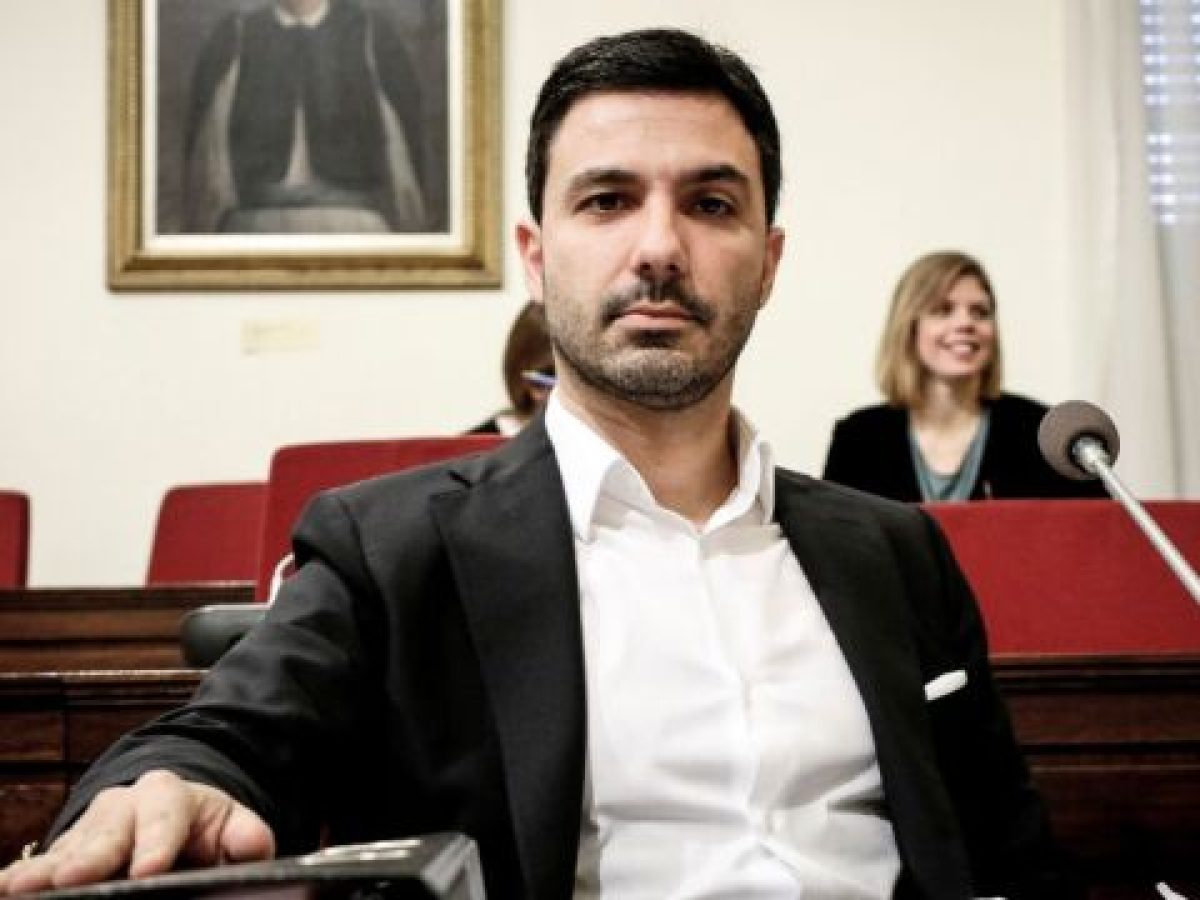 &Sigma;&tau;&alpha;&mu;ά&tau;&eta;&sigmaf; &Pi;&omicron;&upsilon;&lambda;ή&sigmaf; &sigma;&tau;&omicron; parapolitika.gr: &ldquo;&Omicron; &Pi;&alpha;ύ&lambda;&omicron;&sigmaf; &Pi;&omicron;&lambda;ά&kappa;&eta;&sigmaf; &sigma;&upsilon;&nu;&epsilon;&chi;ί&zeta;&epsilon;&iota; &tau;&omicron;&nu; &pi;&rho;&omicron;&sigma;&omega;&pi;&iota;&kappa;ό &tau;&omicron;&upsilon; &kappa;&alpha;&tau;ή&phi;&omicron;&rho;&omicron;&rdquo;