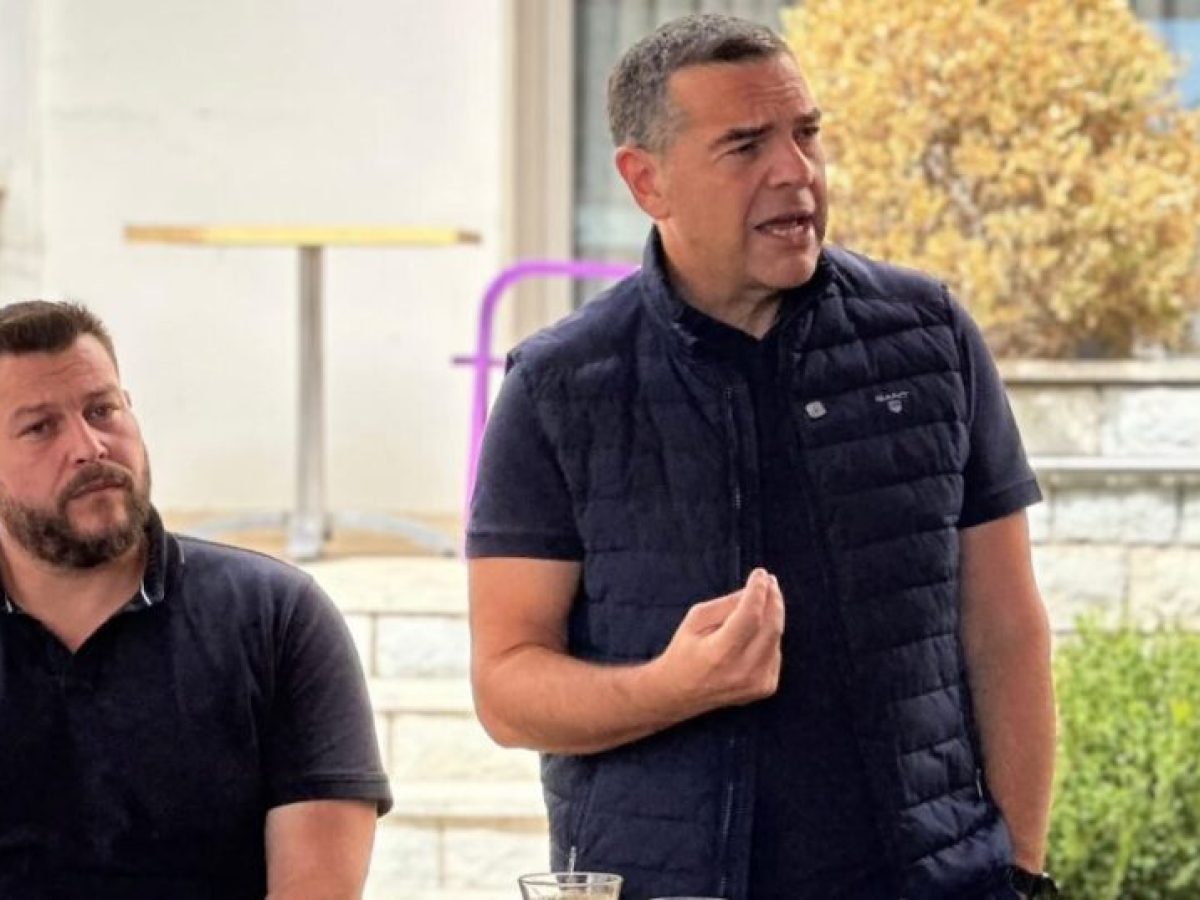 &Tau;&sigma;ί&pi;&rho;&alpha;&sigmaf;: &Alpha;&rho;&chi;&iota;&tau;έ&kappa;&tau;&omicron;&nu;&alpha;&sigmaf; &tau;&omicron;&upsilon; &sigma;&kappa;&alpha;&nu;&delta;ά&lambda;&omicron;&upsilon; &tau;&omicron;&upsilon; &Omicron;&Pi;&Epsilon;&Kappa;&Epsilon;&Pi;&Epsilon; &omicron; &Kappa;&upsilon;&rho;&iota;ά&kappa;&omicron;&sigmaf; &Mu;&eta;&tau;&sigma;&omicron;&tau;ά&kappa;&eta;&sigmaf;