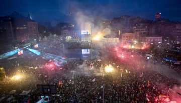 &Sigma;&epsilon;&rho;&beta;ί&alpha; : &Pi;ώ&sigmaf; &omicron;&iota; &phi;&omicron;&iota;&tau;&eta;&tau;έ&sigmaf; έ&rho;&iota;&xi;&alpha;&nu; &tau;&omicron;&nu; &Beta;&omicron;ύ&tau;&sigma;&iota;&tau;&sigmaf;