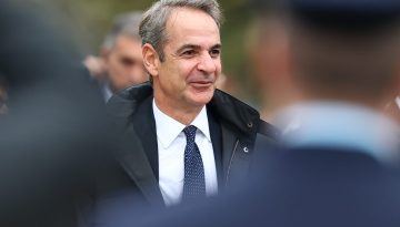 &Mu;&eta;&tau;&sigma;&omicron;&tau;ά&kappa;&eta;&sigmaf; &gamma;&iota;&alpha; 28&eta; &Omicron;&kappa;&tau;&omega;&beta;&rho;ί&omicron;&upsilon;: &laquo;&Eta; &Epsilon;&lambda;&lambda;ά&delta;&alpha; &delta;&epsilon;&nu; &epsilon;&kappa;&beta;&iota;ά&zeta;&epsilon;&iota; &alpha;&lambda;&lambda;ά &omicron;ύ&tau;&epsilon; &epsilon;&kappa;&beta;&iota;ά&zeta;&epsilon;&tau;&alpha;&iota;&raquo; &ndash; &Tau;&Omicron; &Beta;&Eta;&Mu;&Alpha;