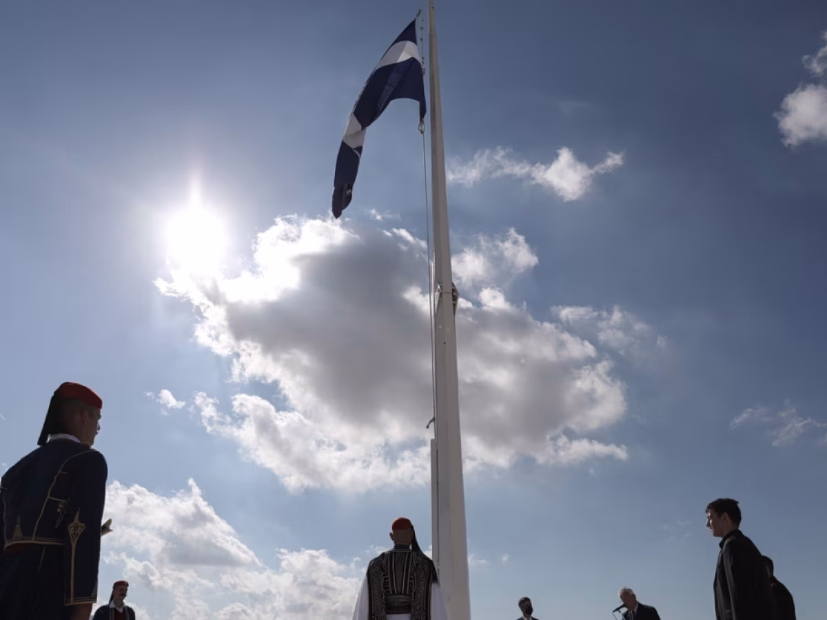 &Eta; &Epsilon;&Lambda;&Alpha;&Sigma; &gamma;&iota;&alpha; &tau;&alpha; 82 &chi;&rho;ό&nu;&iota;&alpha; &alpha;&pi;ό &tau;&eta;&nu; &alpha;&pi;&epsilon;&lambda;&epsilon;&upsilon;&theta;έ&rho;&omega;&sigma;&eta; &tau;&eta;&sigmaf; &Alpha;&theta;ή&nu;&alpha;&sigmaf; &ndash; &laquo;&Omicron; &alpha;&gamma;ώ&nu;&alpha;&sigmaf; &epsilon;&nu;ά&nu;&tau;&iota;&alpha; &sigma;&tau;&omicron;&nu; &phi;&alpha;&sigma;&iota;&sigma;&mu;ό &pi;&alpha;&rho;&alpha;&mu;έ&nu;&epsilon;&iota; &epsilon;&pi;ί&kappa;&alpha;&iota;&rho;&omicron;&sigmaf;&raquo; | in.gr