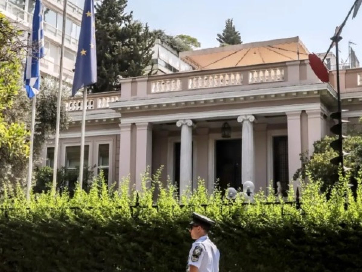 &Kappa;&upsilon;&beta;&epsilon;&rho;&nu;&eta;&tau;&iota;&kappa;έ&sigmaf; &pi;&eta;&gamma;έ&sigmaf;: &ldquo;&Eta; &Nu;έ&alpha; &Delta;&eta;&mu;&omicron;&kappa;&rho;&alpha;&tau;ί&alpha; έ&chi;&epsilon;&iota; έ&nu;&alpha;&nu; &kappa;&alpha;&iota; &mu;&omicron;&nu;&alpha;&delta;&iota;&kappa;ό &sigma;&tau;ό&chi;&omicron;, &tau;&eta;&nu; &alpha;&upsilon;&tau;&omicron;&delta;&upsilon;&nu;&alpha;&mu;ί&alpha;&rdquo; &ndash; &Alpha;&iota;&chi;&mu;έ&sigmaf; &kappa;&alpha;&tau;ά &tau;&omicron;&upsilon; &Pi;&Alpha;&Sigma;&Omicron;&Kappa;