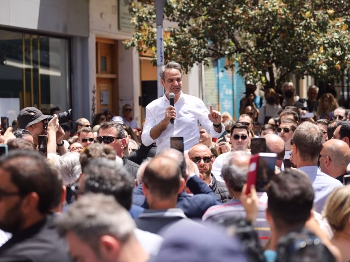 &Gamma;&iota;&alpha;&tau;ί &omicron; &Mu;&eta;&tau;&sigma;&omicron;&tau;ά&kappa;&eta;&sigmaf; &epsilon;&pi;&iota;&sigma;&tau;&rho;έ&phi;&epsilon;&iota; &xi;&alpha;&nu;ά &kappa;&alpha;&iota; &xi;&alpha;&nu;ά &sigma;&tau;&eta; &Beta;ό&rho;&epsilon;&iota;&alpha; &Epsilon;&lambda;&lambda;ά&delta;&alpha;: &Tau;&omicron; &pi;&alpha;&rho;&alpha;&sigma;&kappa;ή&nu;&iota;&omicron; &kappa;&alpha;&iota; &omicron; &laquo;&pi;&omicron;&nu;&omicron;&kappa;έ&phi;&alpha;&lambda;&omicron;&sigmaf;&raquo; &tau;&eta;&sigmaf; &Nu;&Delta; | &Tau;&Omicron; &Beta;&Eta;&Mu;&Alpha;