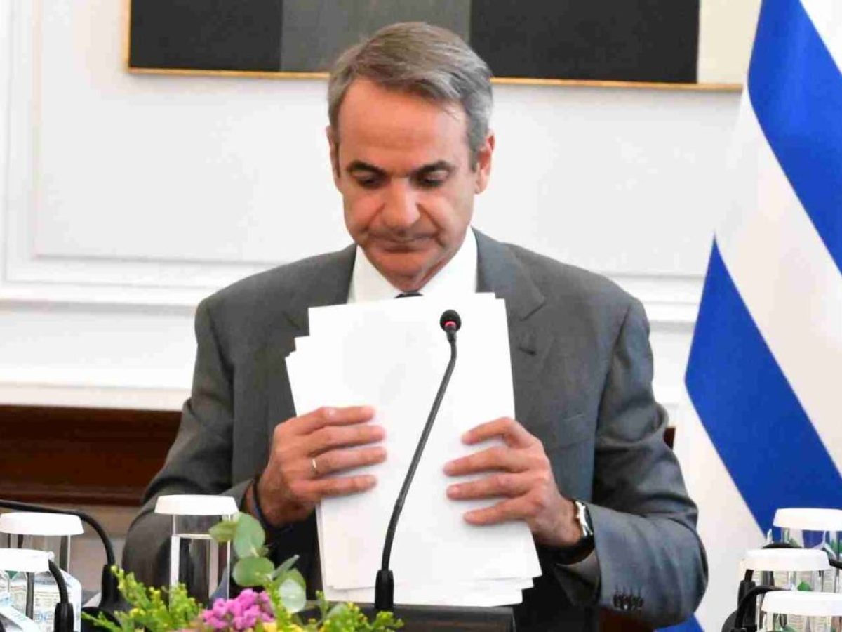 EL &ndash; &Tau;&iota; &pi;&rho;&omicron;&tau;&iota;&mu;ά &omicron; &Mu;&eta;&tau;&sigma;&omicron;&tau;ά&kappa;&eta;&sigmaf;; &Eta; &kappa;ό&nu;&tau;&rho;&alpha; &pi;&omicron;&upsilon; έ&chi;&epsilon;&iota; &tau;&rho;&alpha;&beta;ή&xi;&epsilon;&iota; &pi;ά&nu;&omega; &tau;&eta;&sigmaf; &tau;&alpha; &beta;&lambda;έ&mu;&mu;&alpha;&tau;&alpha; &tau;&eta;&sigmaf; &Nu;&Delta;