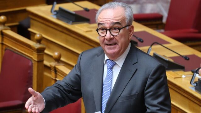 nikos-papathanasis-stegi-ipostirizomenis-diaviosis-atomon-me-anapiria