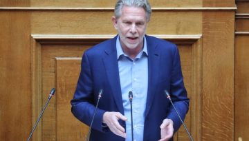 &laquo;&Omicron; &Kappa;&alpha;&sigma;&iota;&delta;&iota;ά&rho;&eta;&sigmaf; &phi;&alpha;&sigma;ί&sigma;&tau;&alpha;&sigmaf; &gamma;&epsilon;&nu;&nu;ή&theta;&eta;&kappa;&epsilon;, &phi;&alpha;&sigma;ί&sigma;&tau;&alpha;&sigmaf; &theta;&alpha; &pi;&epsilon;&theta;ά&nu;&epsilon;&iota;&raquo; &ndash; &Xi;έ&sigma;&pi;&alpha;&sigma;&mu;&alpha; &Gamma;&epsilon;&rho;&omicron;&upsilon;&lambda;ά&nu;&omicron;&upsilon; &sigma;&tau;&eta; &Beta;&omicron;&upsilon;&lambda;ή &mu;&epsilon; &alpha;&tau;ά&kappa;&alpha; &tau;&eta;&sigmaf; &Mu;&epsilon;&lambda;ί&nu;&alpha;&sigmaf; &Mu;&epsilon;&rho;&kappa;&omicron;ύ&rho;&eta; (&Beta;ί&nu;&tau;&epsilon;&omicron;)
