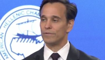 &Tau;&zeta;&omicron;&sigmaf; &Chi;&alpha;&kappa;: &Pi;&omicron;&iota;&omicron;&sigmaf; &epsilon;ί&nu;&alpha;&iota; &omicron; &delta;&iota;&pi;&lambda;&omega;&mu;ά&tau;&eta;&sigmaf; &pi;&omicron;&upsilon; &alpha;&nu;&alpha;&mu;έ&nu;&epsilon;&tau;&alpha;&iota; &nu;&alpha; &alpha;&nu;&alpha;&lambda;ά&beta;&epsilon;&iota; &pi;&rho;&omicron;&sigma;&omega;&rho;&iota;&nu;ά &tau;&eta;&nu; &alpha;&mu;&epsilon;&rho;&iota;&kappa;&alpha;&nu;&iota;&kappa;ή &pi;&rho;&epsilon;&sigma;&beta;&epsilon;ί&alpha;